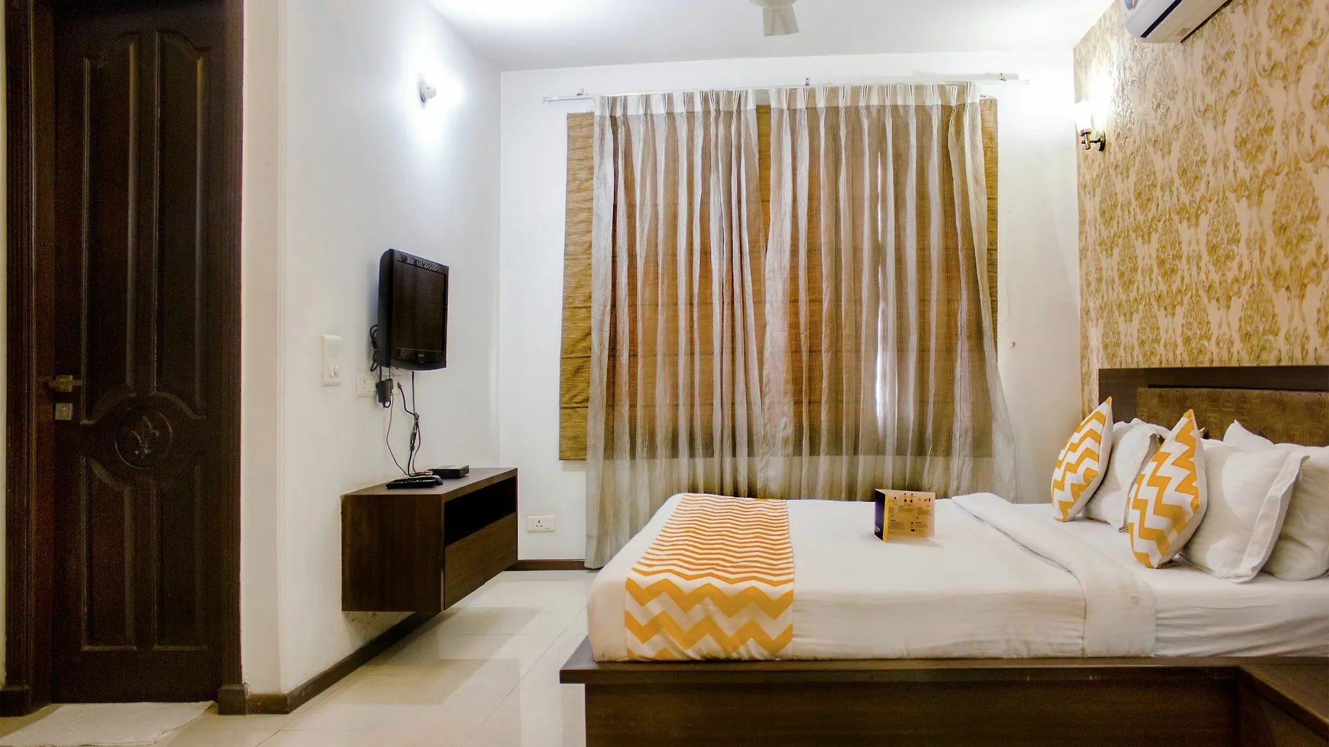 Fabhotel Ur By Ashoka'S Гургаон 3*,